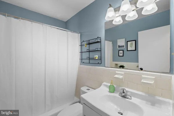 $285,000 | 2400 41st Street Northwest, Unit 312, Washington, DC 20007