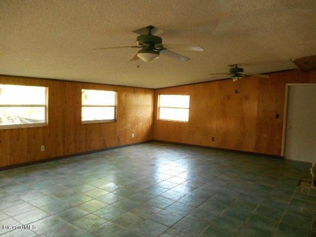3900 Harlock Road Melbourne, FL 32934 - Photo 2 of 17 Family Room