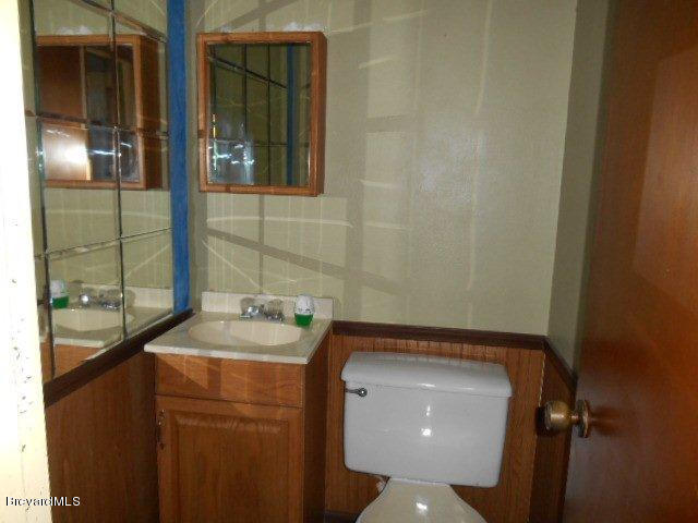 3900 Harlock Road Melbourne, FL 32934 - Photo 13 of 17 Half Bath