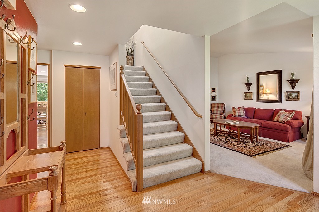 13335 Southeast 194th Court Renton, WA 98058 - Photo 2 of 18 Gallery Image 2