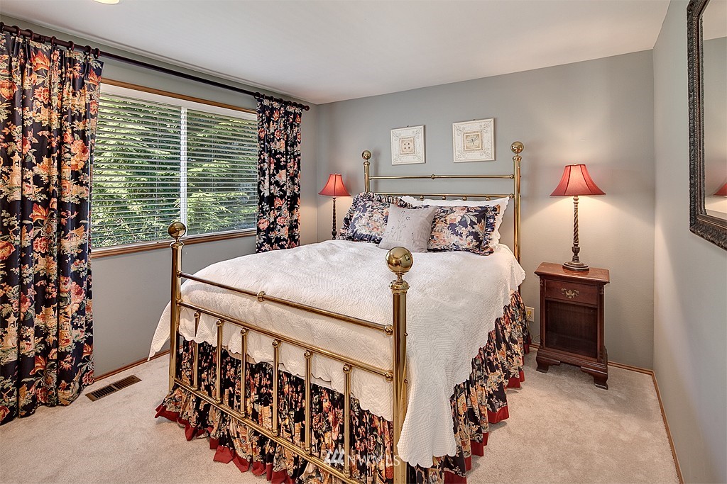13335 Southeast 194th Court Renton, WA 98058 - Photo 13 of 18 Gallery Image 13