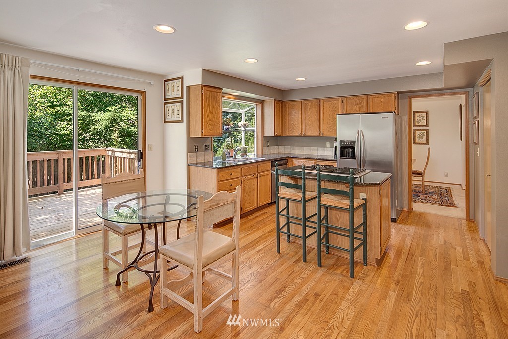 13335 Southeast 194th Court Renton, WA 98058 - Photo 5 of 18 Gallery Image 5
