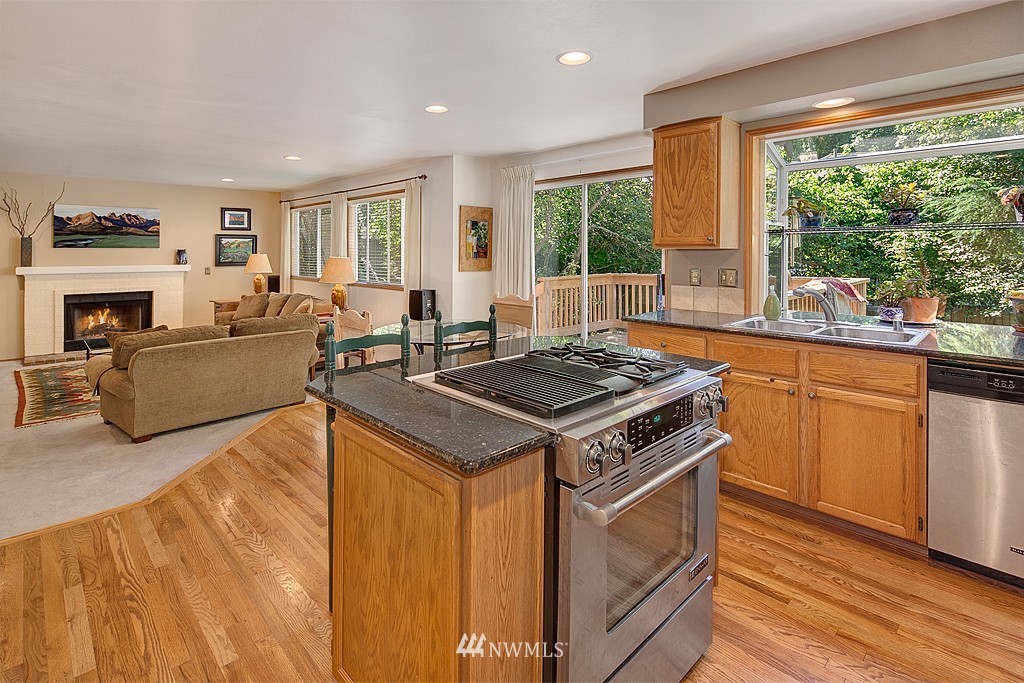 13335 Southeast 194th Court Renton, WA 98058 - Photo 6 of 18 Gallery Image 6