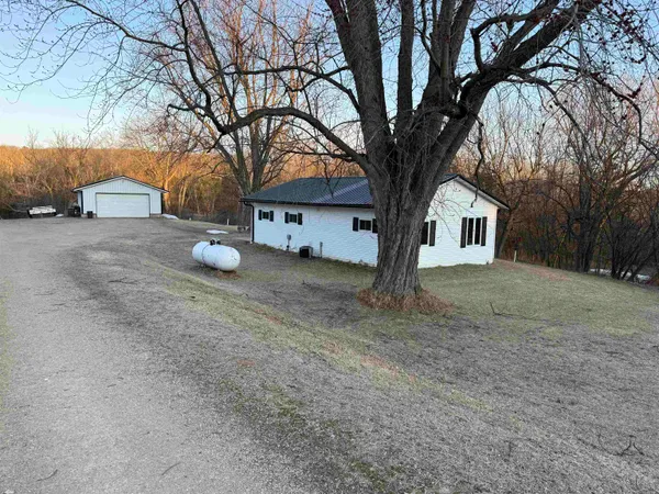 $200,000 | 5625 Hwy Bb Gillett Wi 54124, Gillett, WI 54124