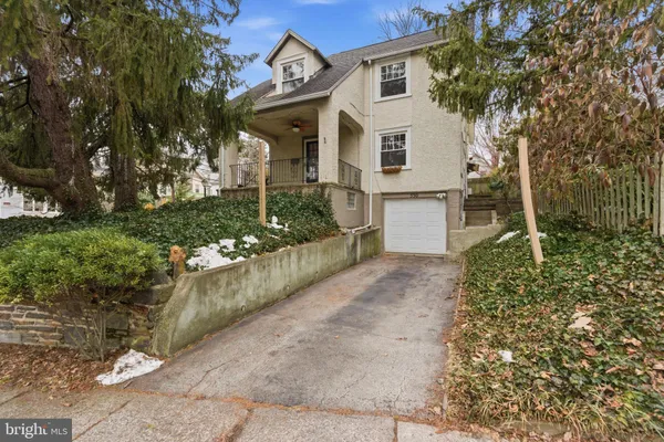 $2,875 | 530 East Manoa Road, Havertown, PA 19083