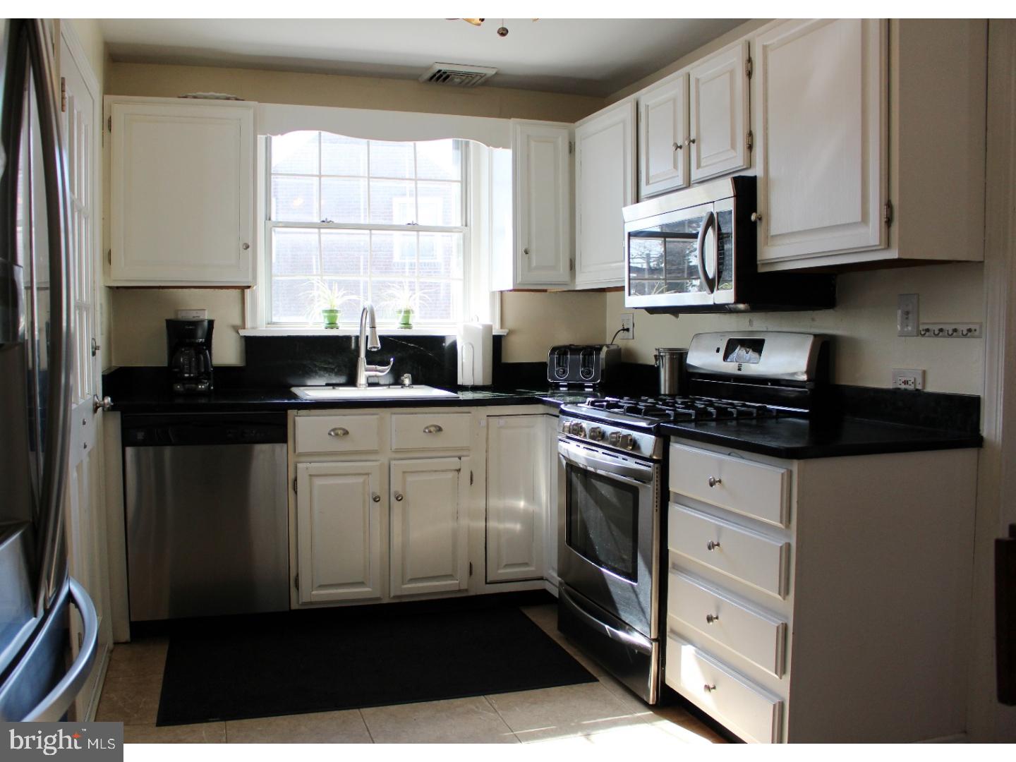4 Green Valley Road Wallingford, PA 19086 - Photo 2 of 25 Kitchen