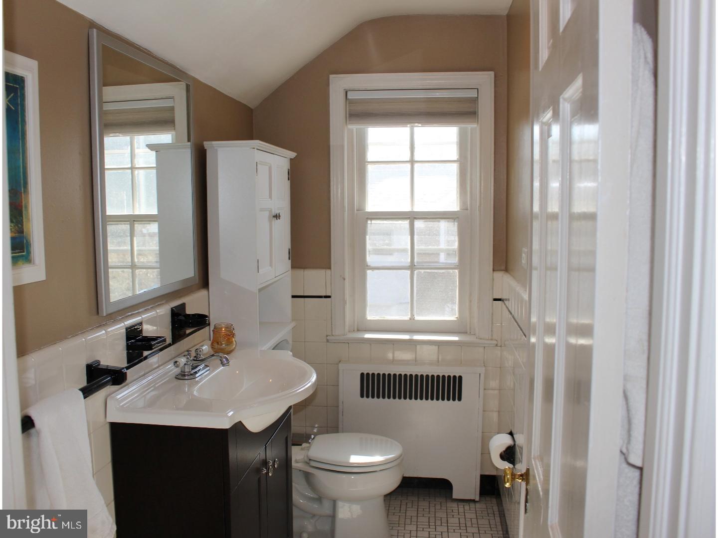 4 Green Valley Road Wallingford, PA 19086 - Photo 13 of 25 Bathroom