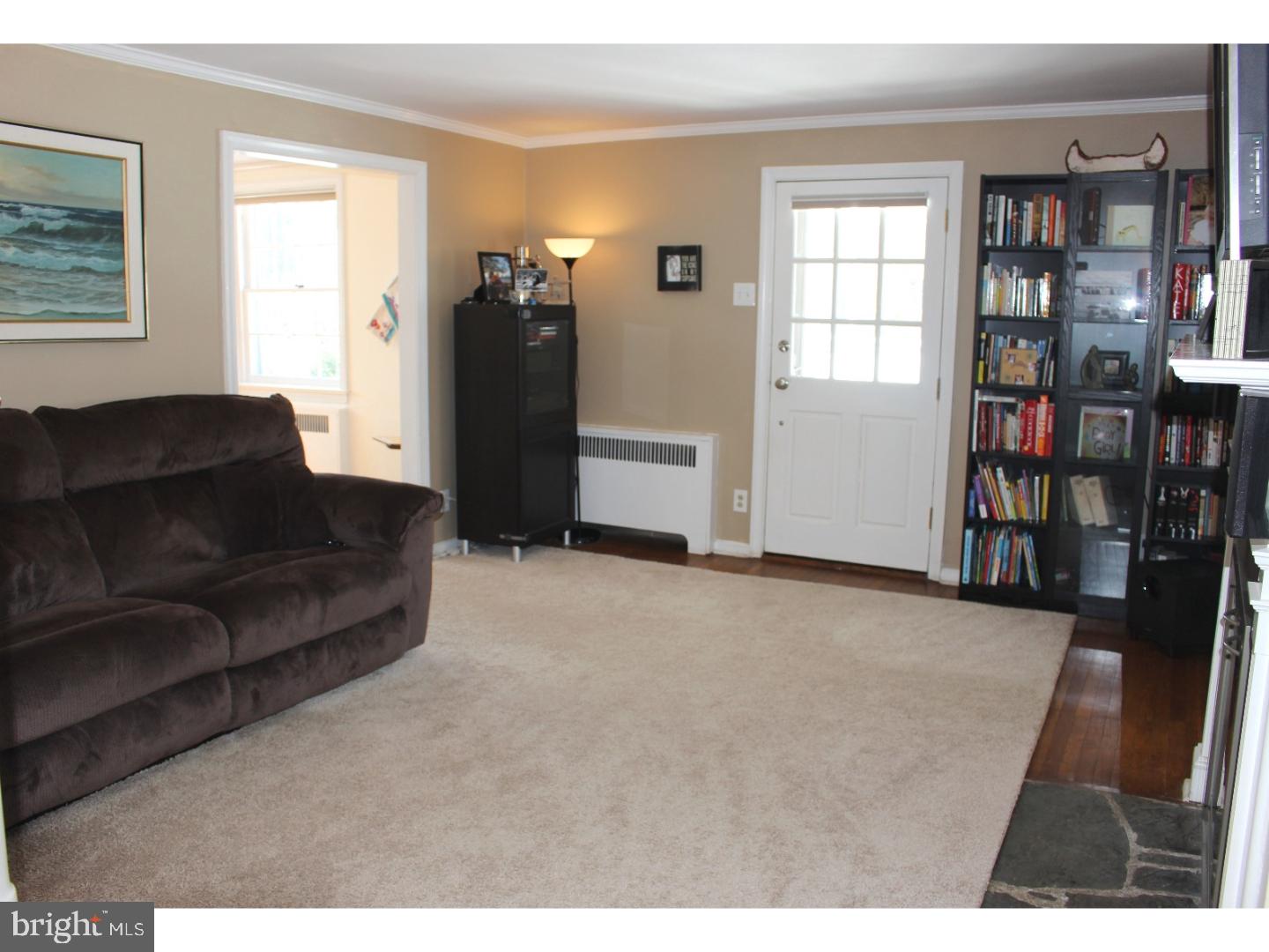 4 Green Valley Road Wallingford, PA 19086 - Photo 5 of 25 Living Room
