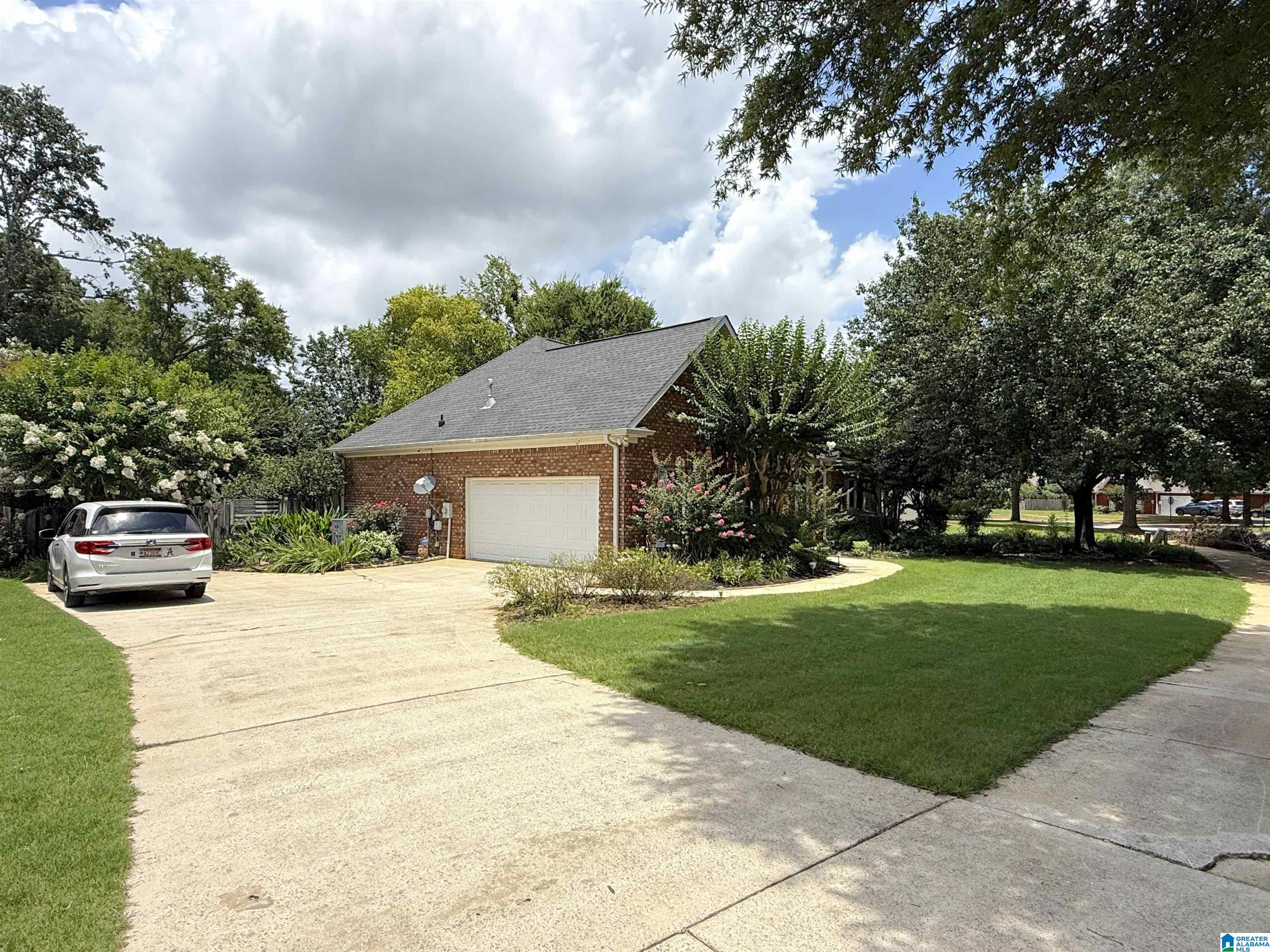 170 Sunset Trail Alabaster, AL 35007 - Photo 3 of 42