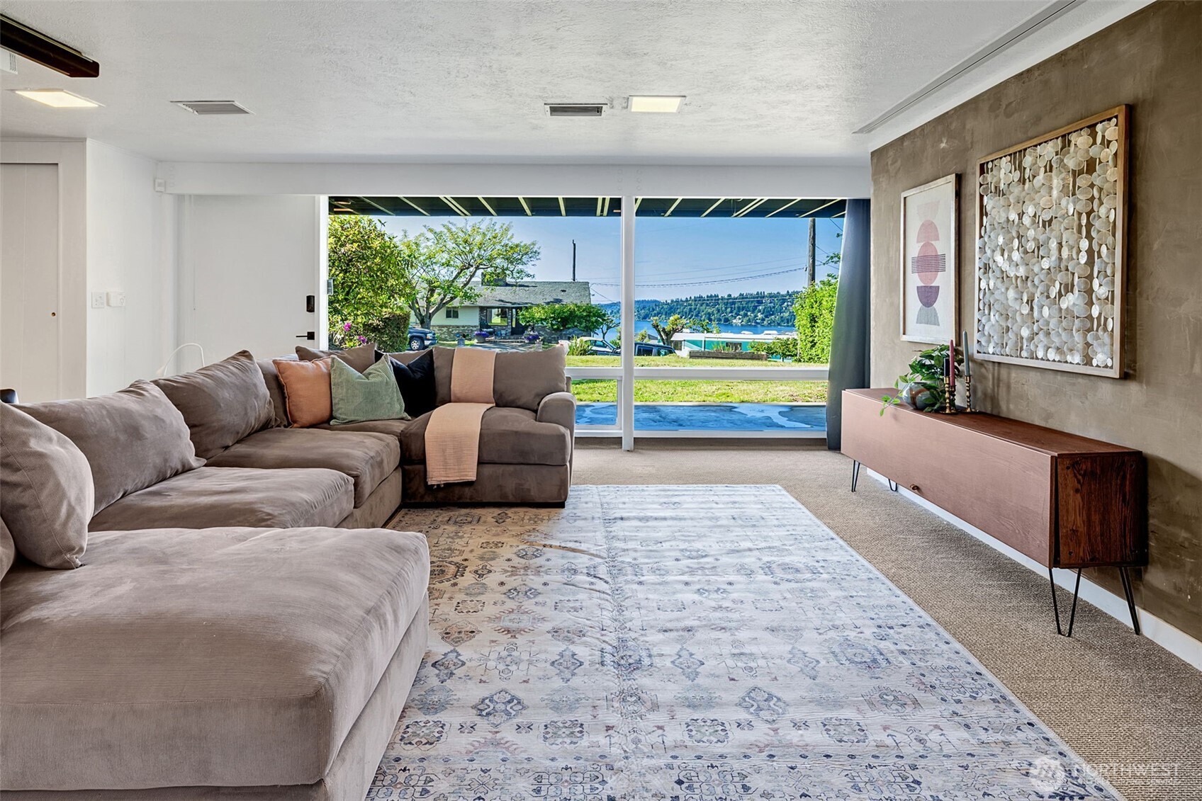 7221 South Sunnycrest Road Seattle, WA 98178 - Photo 27 of 40