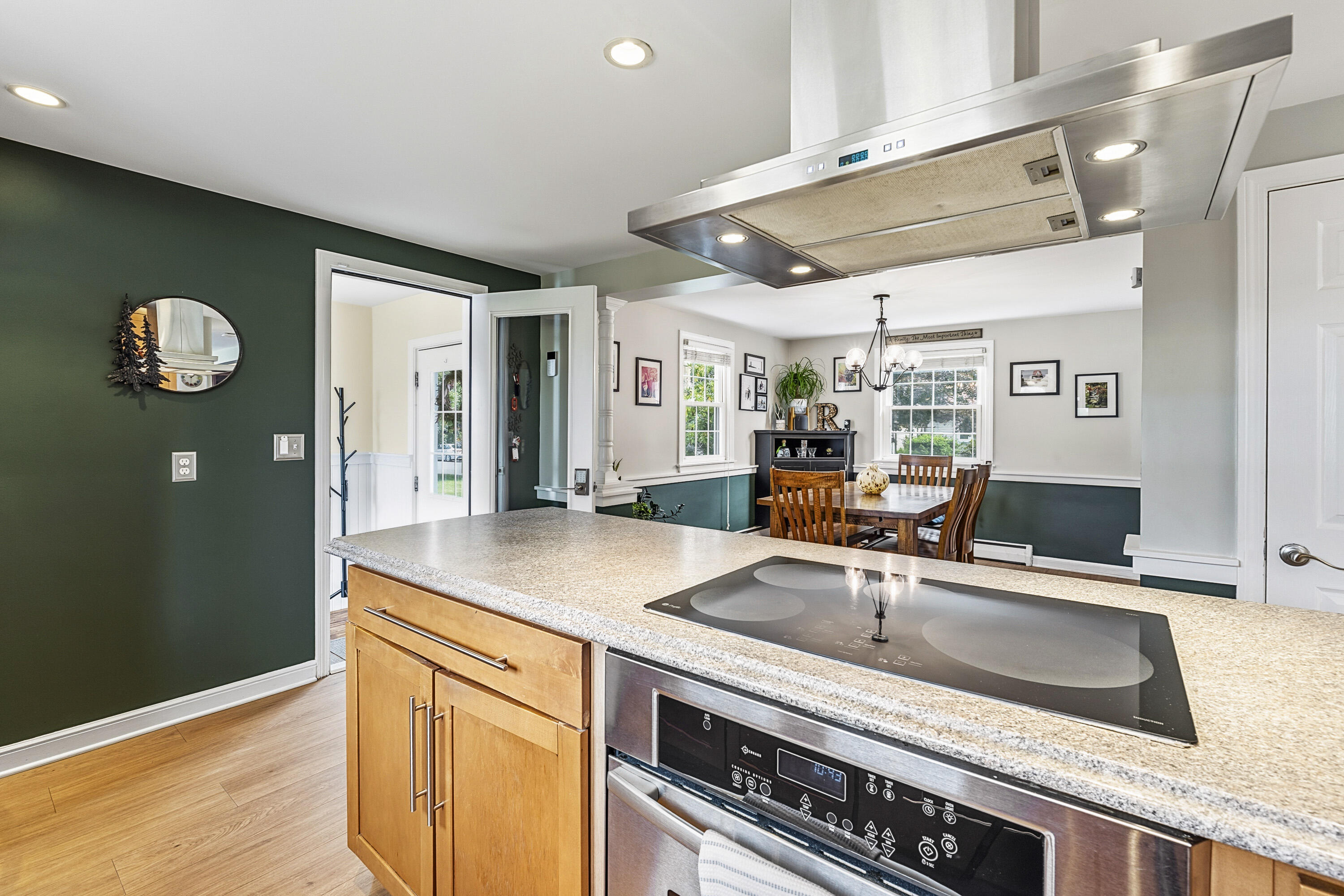20 Groveside Road Portland, ME 04102 - Photo 14 of 50 Kitchen Cooktop