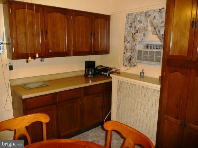 4506 Raspe Avenue Baltimore, MD 21206 - Photo 22 of 24 Kitchen