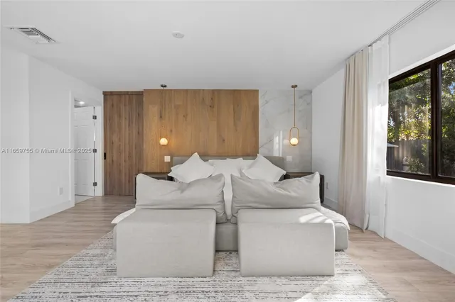 $6,900,000 | 116 West 1st Court, Miami Beach, FL 33139