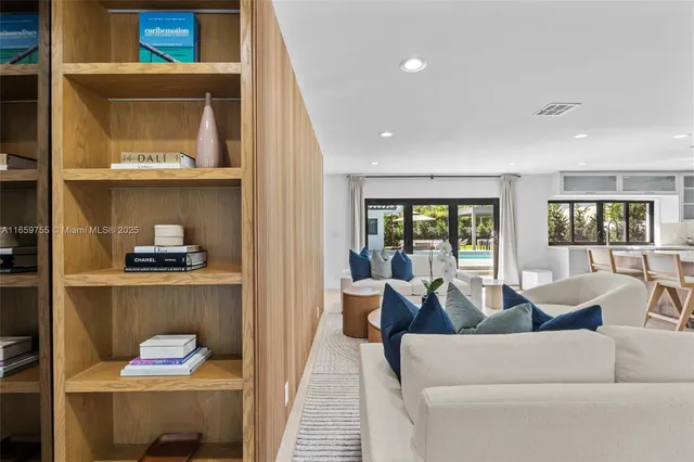 $6,900,000 | 116 West 1st Court, Miami Beach, FL 33139