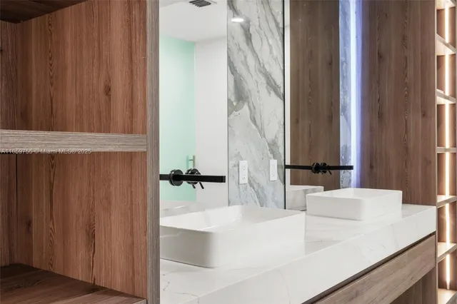 $6,900,000 | 116 West 1st Court, Miami Beach, FL 33139