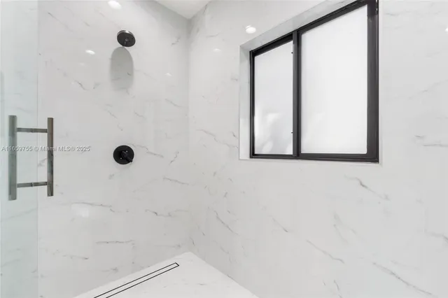 $6,900,000 | 116 West 1st Court, Miami Beach, FL 33139