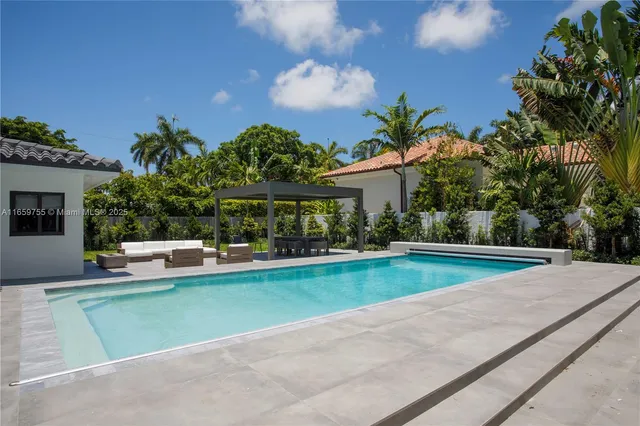 $6,900,000 | 116 West 1st Court, Miami Beach, FL 33139