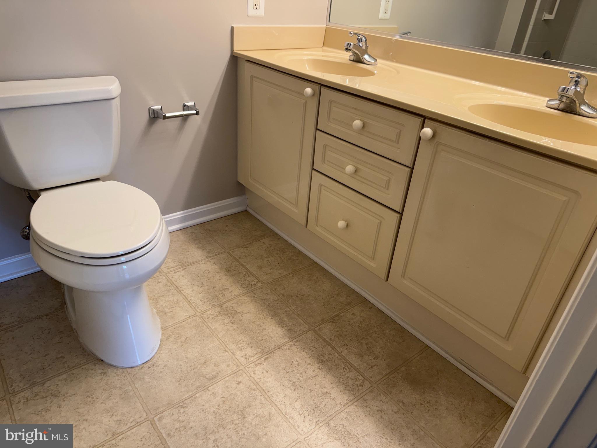 19375 Cypress Ridge Terrace, Unit 404 Leesburg, VA 20176 - Photo 7 of 8
