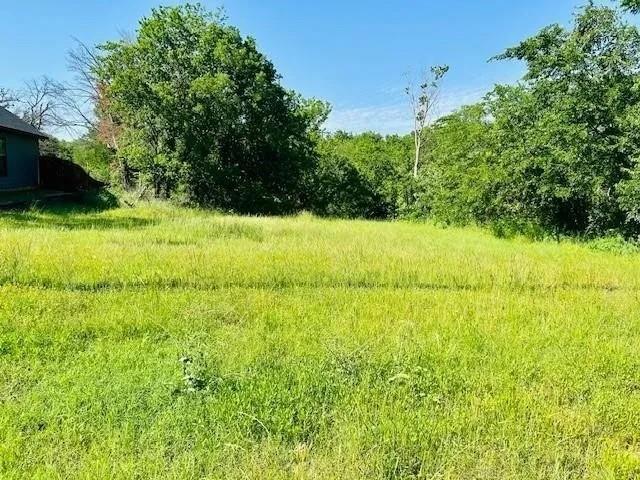 129 East Johnson Street Denison, TX 75021 - Photo 2 of 2