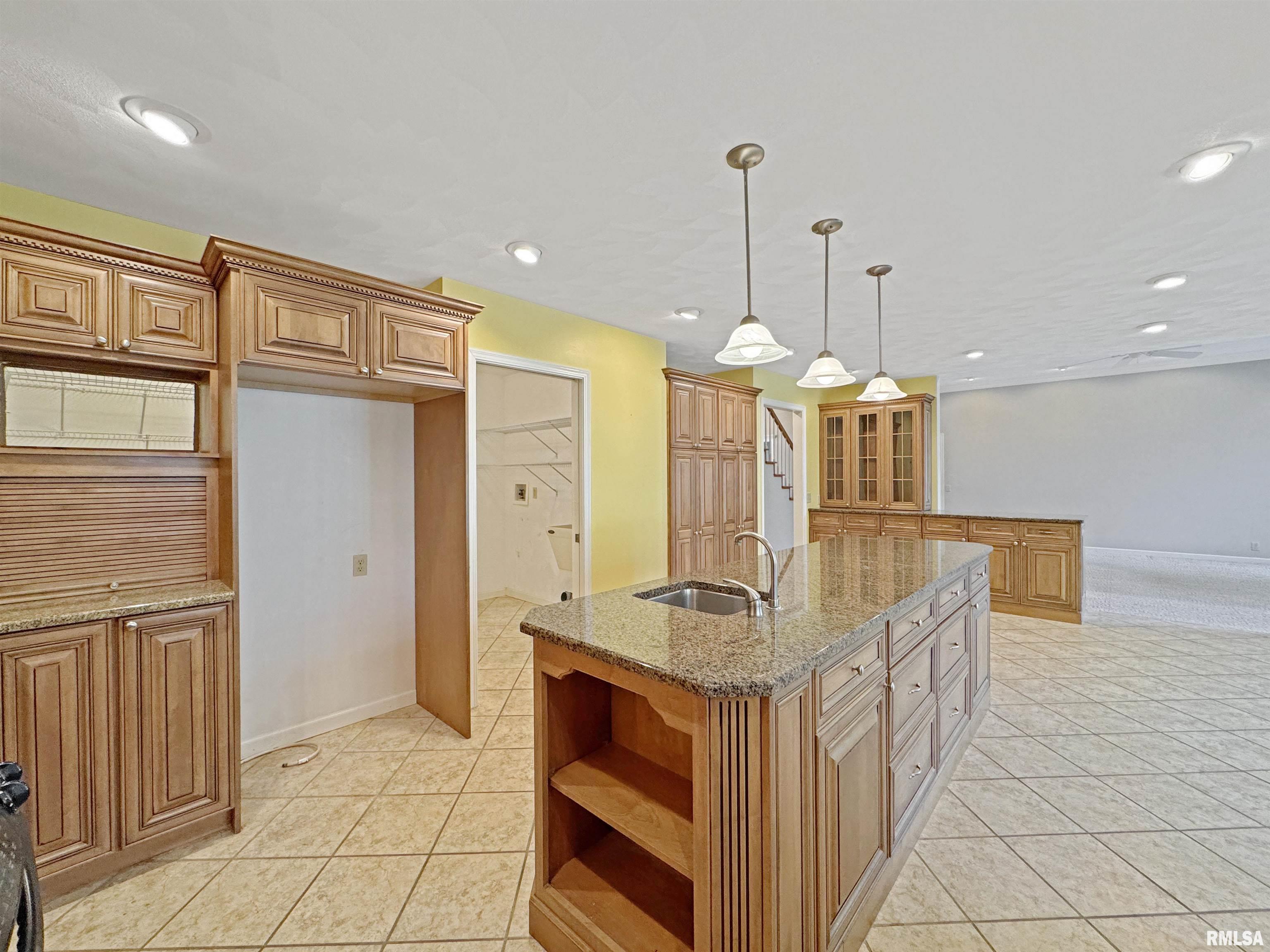 1968 Chestnut Lane Washington, IL 61571 - Photo 14 of 66