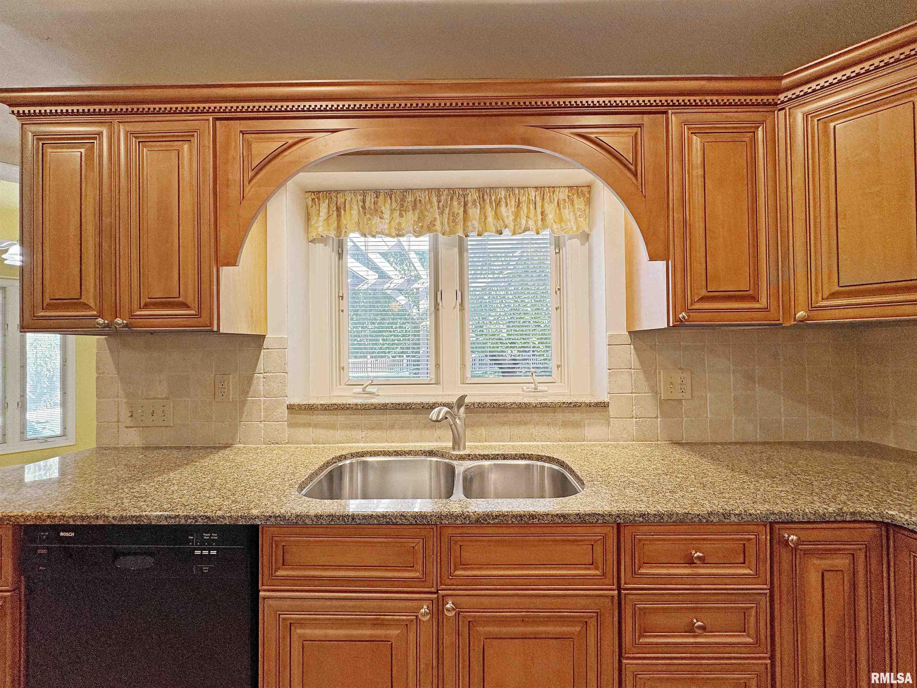 1968 Chestnut Lane Washington, IL 61571 - Photo 16 of 66