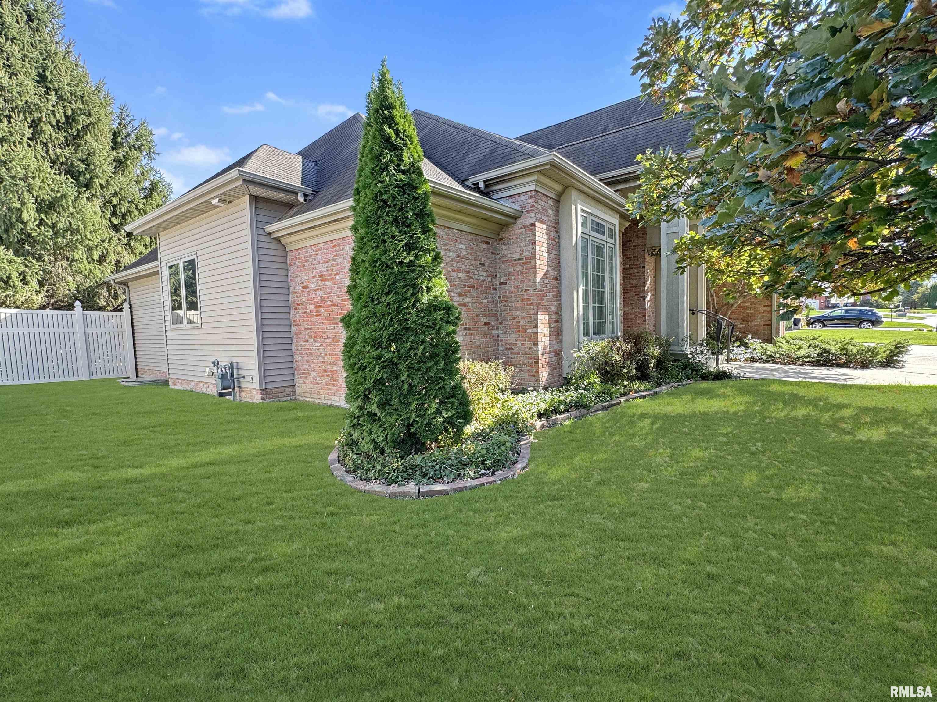 1968 Chestnut Lane Washington, IL 61571 - Photo 4 of 66