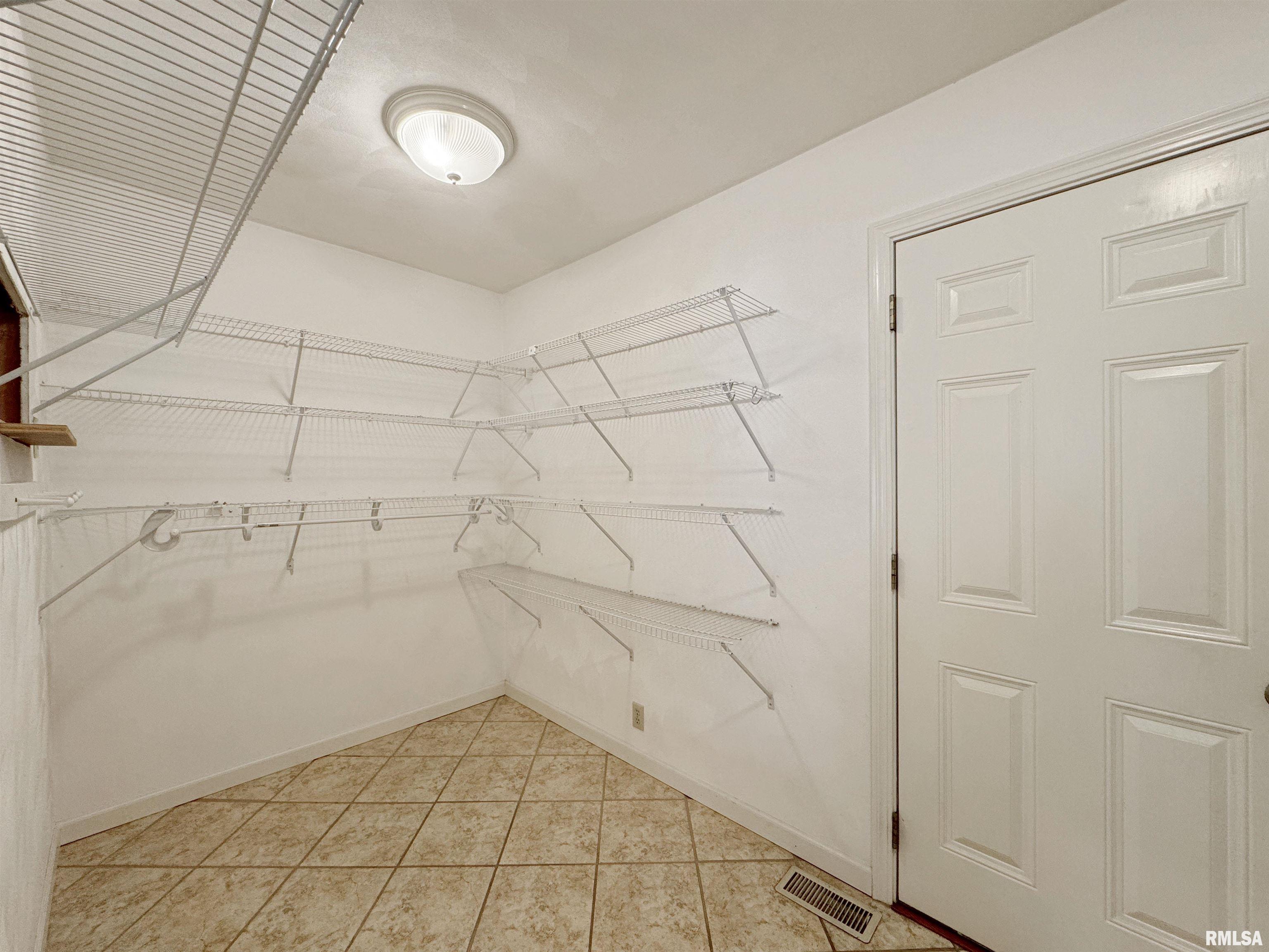 1968 Chestnut Lane Washington, IL 61571 - Photo 50 of 66