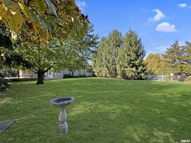 $416,000 | 1968 Chestnut Lane, Washington, IL 61571