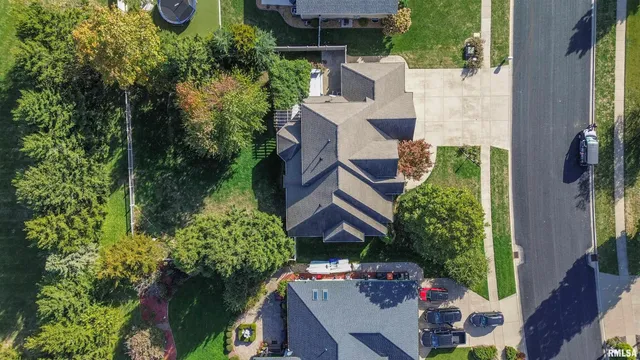 $416,000 | 1968 Chestnut Lane, Washington, IL 61571