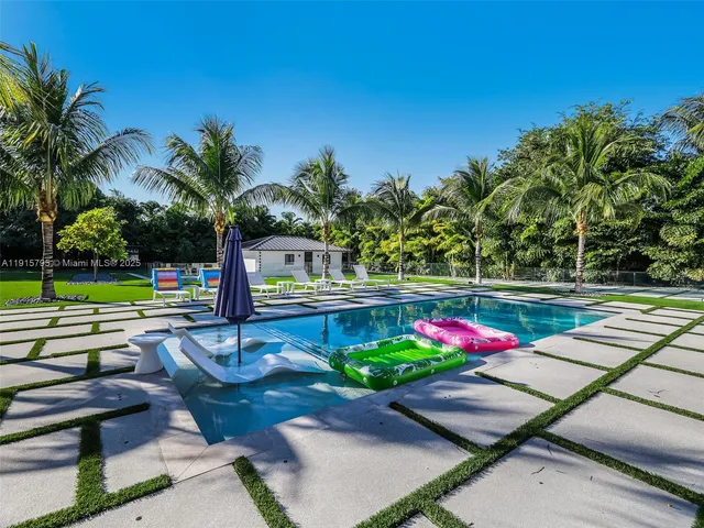 $26,500 | 250 Northwest 129th Avenue, Miami, FL 33182