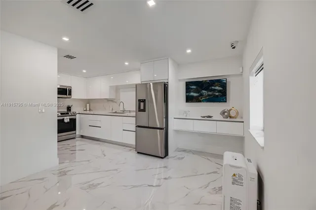 $26,500 | 250 Northwest 129th Avenue, Miami, FL 33182