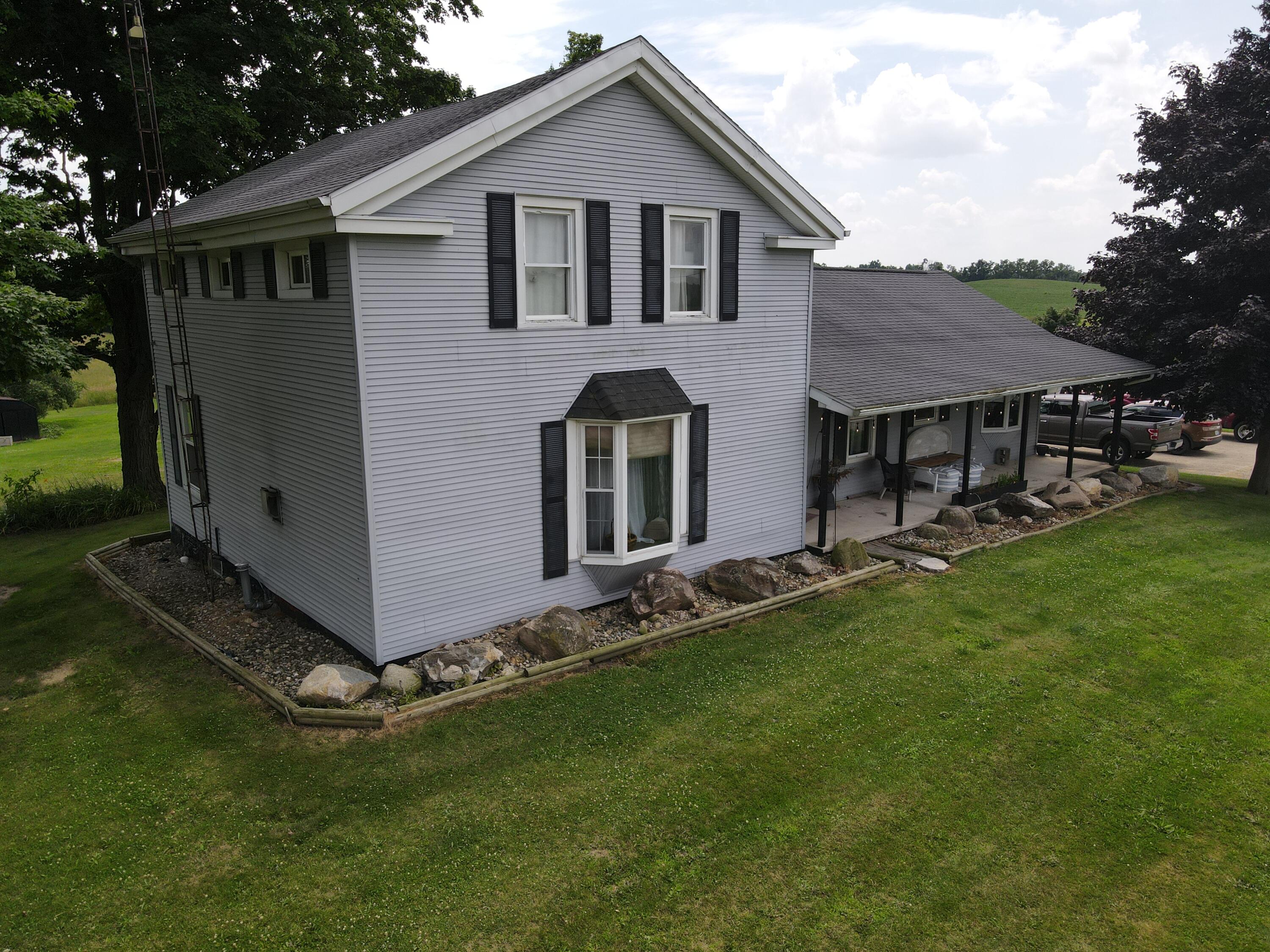 8731 Beecher Road Pittsford, MI 49271 - Photo 1 of 61 12