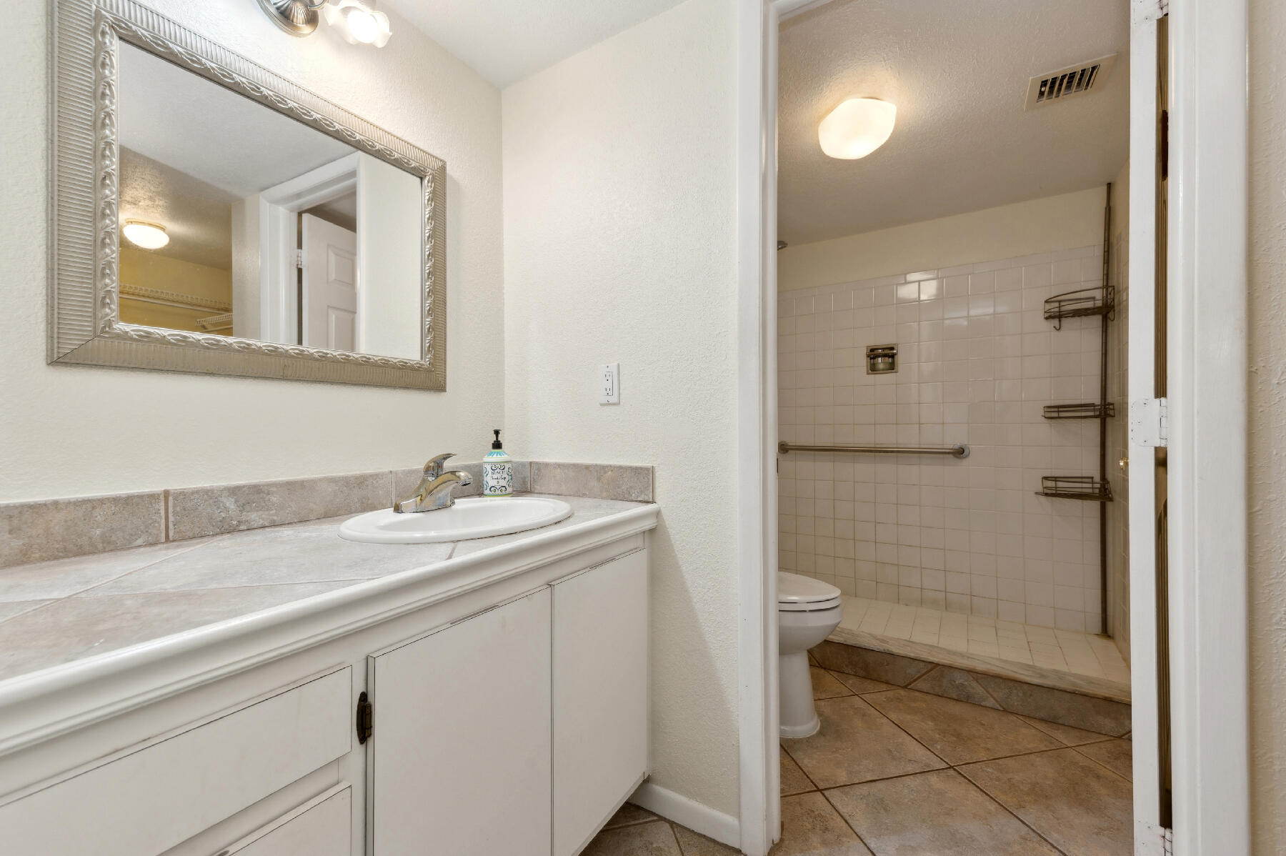 159 Northwest 70th Street, Unit 608 Boca Raton, FL 33487 - Photo 7 of 11 Primary Bathroom