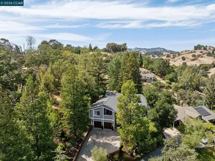 $2,498,000 | 136 Hillcroft Way, Walnut Creek, CA 94597