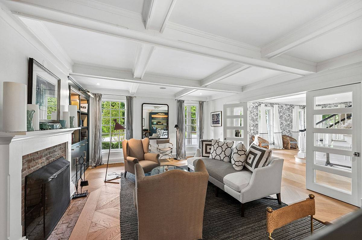 1 Green Hollow Road East Hampton, NY 11937 - Photo 7 of 36