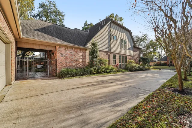 $535,000 | 14515 Wisteria Hollow Lane, Houston, TX 77062