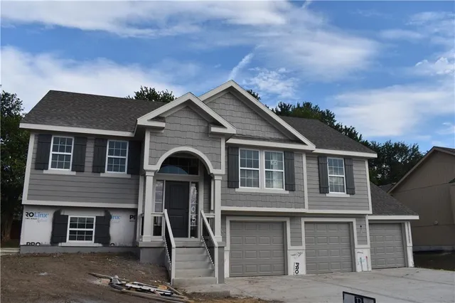 $399,900 | 1209 Noah's Lane, Kearney, MO 64060