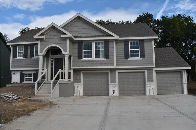 $399,900 | 1209 Noah's Lane, Kearney, MO 64060