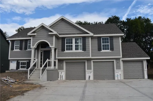 $399,900 | 1209 Noah's Lane, Kearney, MO 64060