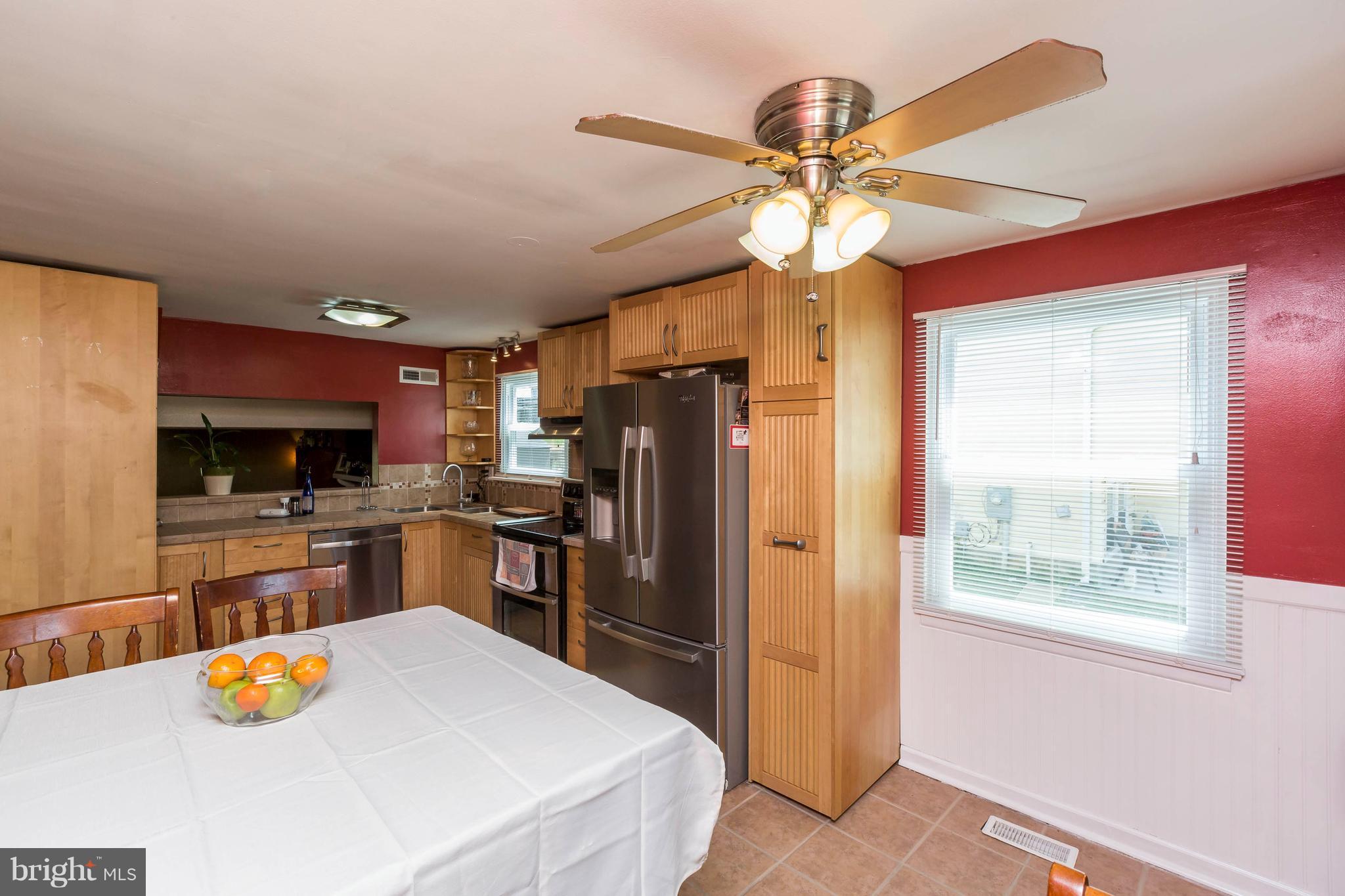 5303 Balistan Road Baltimore, MD 21237 - Photo 11 of 26 Kitchen