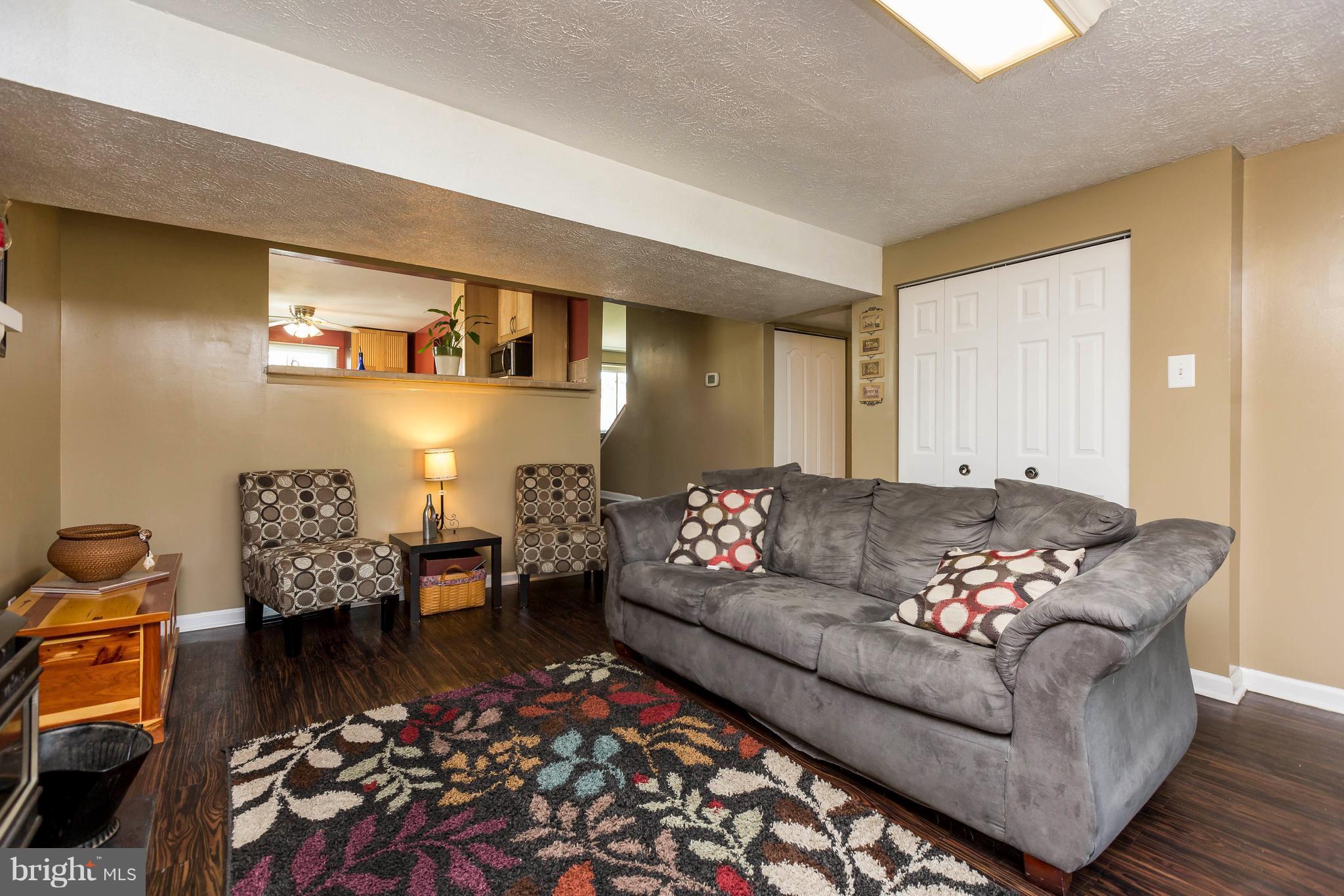 5303 Balistan Road Baltimore, MD 21237 - Photo 20 of 26 Family Room