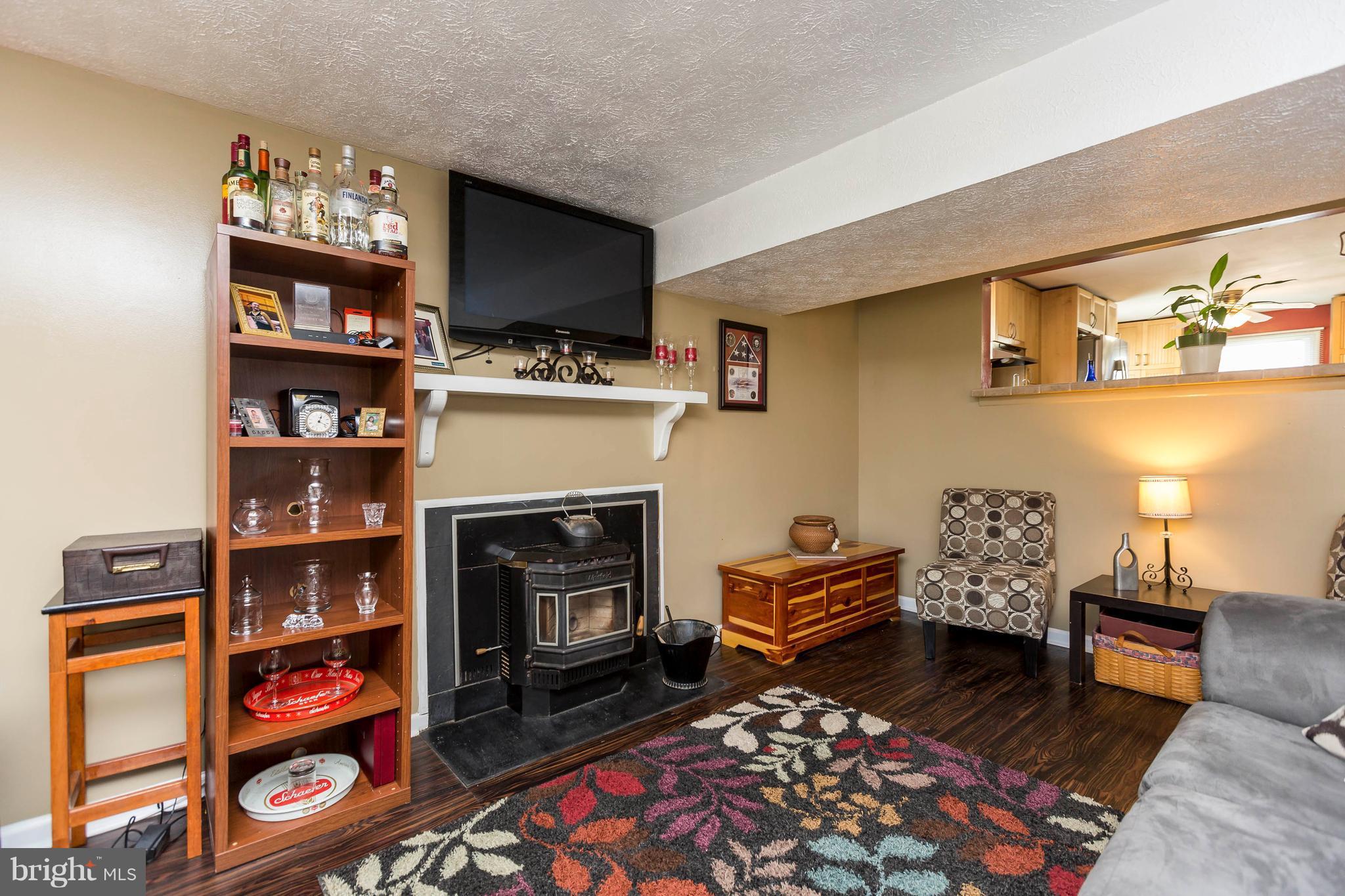 5303 Balistan Road Baltimore, MD 21237 - Photo 21 of 26 Family Room