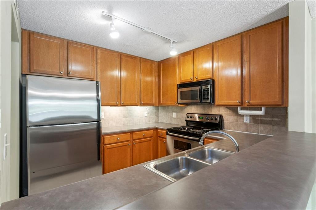 3650 Ashford Dunwoody Road Northeast, Unit 924 Atlanta, GA 30319 - Photo 14 of 19