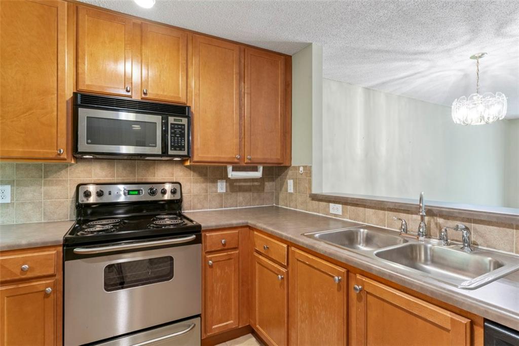 3650 Ashford Dunwoody Road Northeast, Unit 924 Atlanta, GA 30319 - Photo 15 of 19