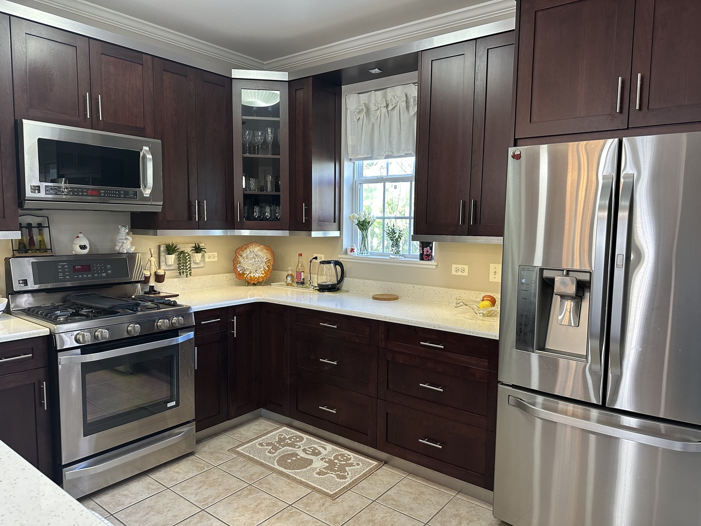 172 East River Road, Unit R Des Plaines, IL 60016 - Photo 12 of 35