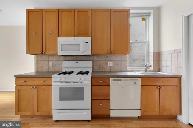 $1,245 | 4215 Ridge Avenue, Unit 2, Philadelphia, PA 19129