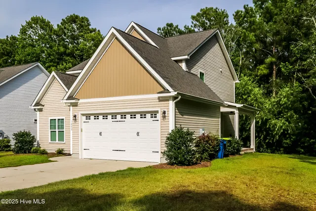 $2,700 | 1202 Woods Court, Morehead City, NC 28557