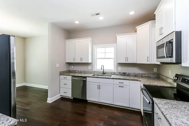 $2,700 | 1202 Woods Court, Morehead City, NC 28557