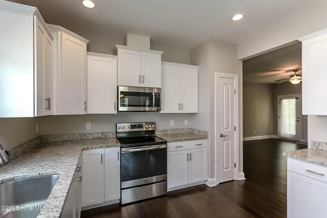 $2,700 | 1202 Woods Court, Morehead City, NC 28557