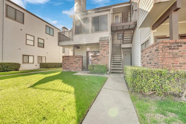 $205,000 | 3121 Sondra Drive, Unit 205, Fort Worth, TX 76107